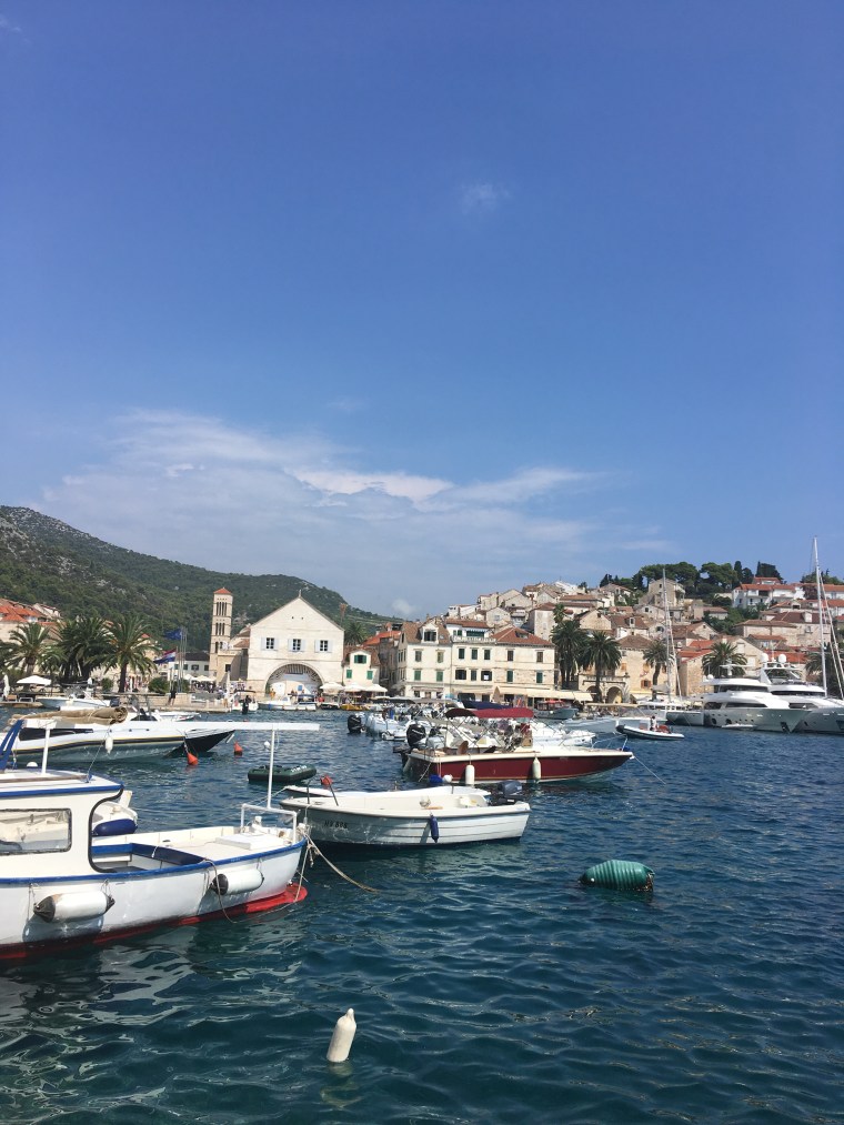 61CF8930-DE8A-4260-87C6-C9EE31964FB0