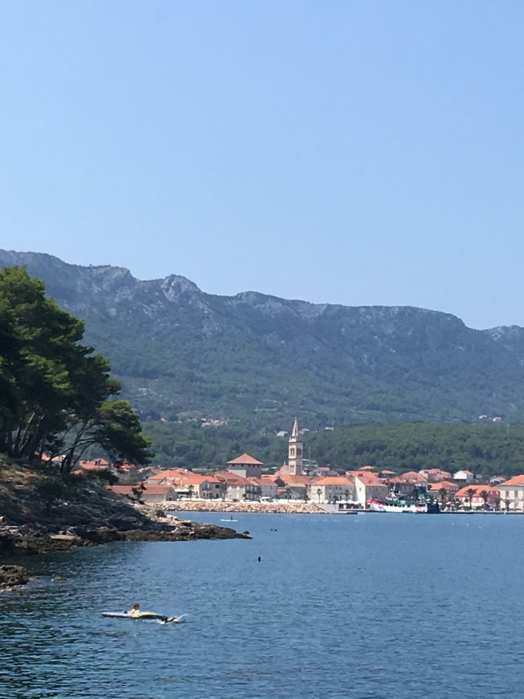 89839CAE-66FB-4F19-A100-3C7C0C74F06D