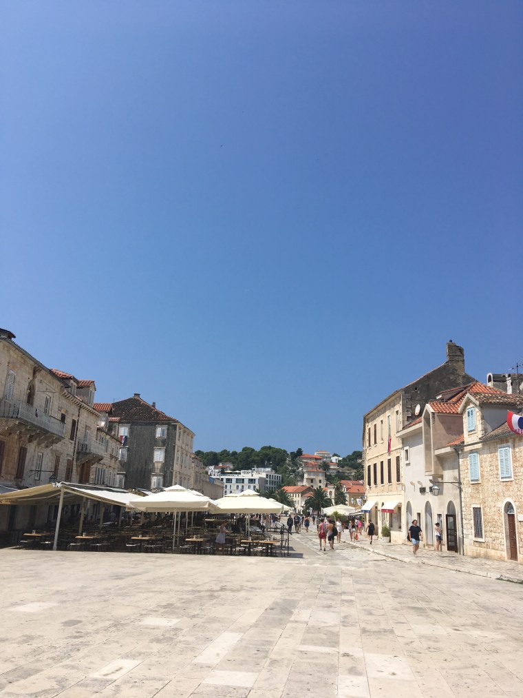 ADFD7BD3-93C5-4D5A-B58C-9F6517CE3DF8